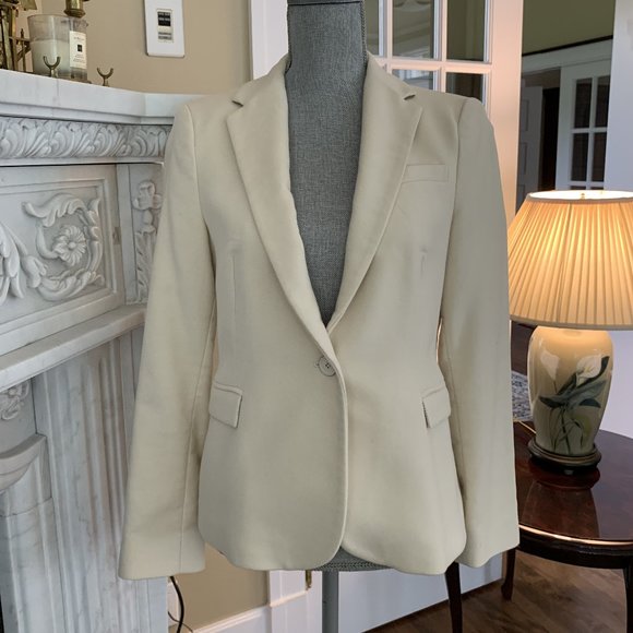 Off White - Picture 1 of 5